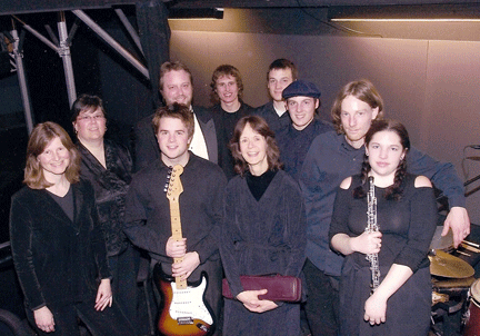 aida-band.gif