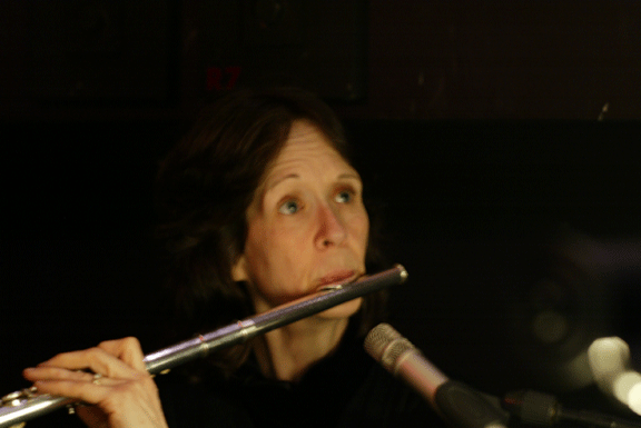 aida-flute2.gif