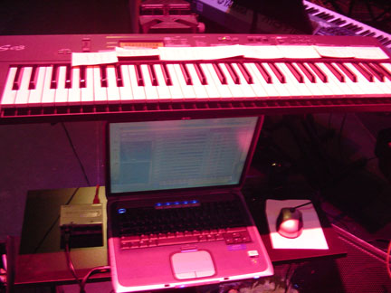 keyboard-kontakt.jpg