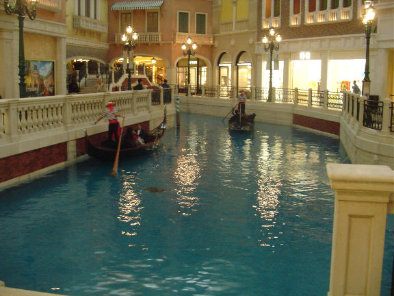 venetian-gondolier.jpg